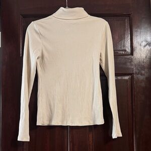 Old Navy Ribbed Long-Sleeve Turtleneck — Cream